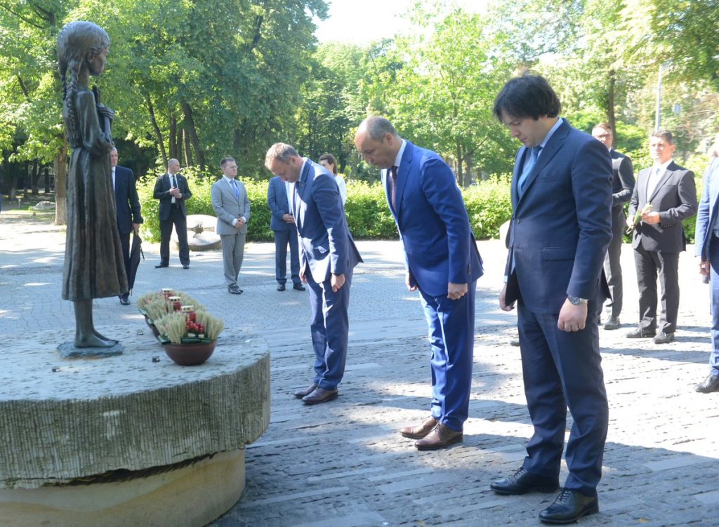The heads of the parliaments of Ukraine, Georgia and Moldova commemorated Holodomor victims