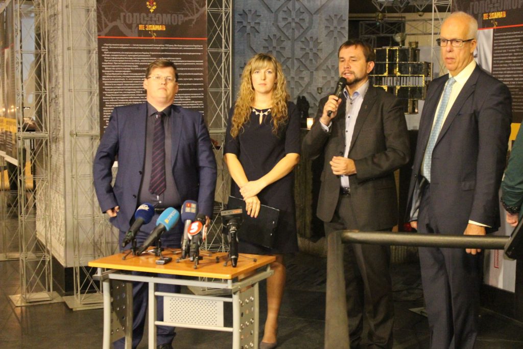 Presentation of the exhibition "Unbreakable"