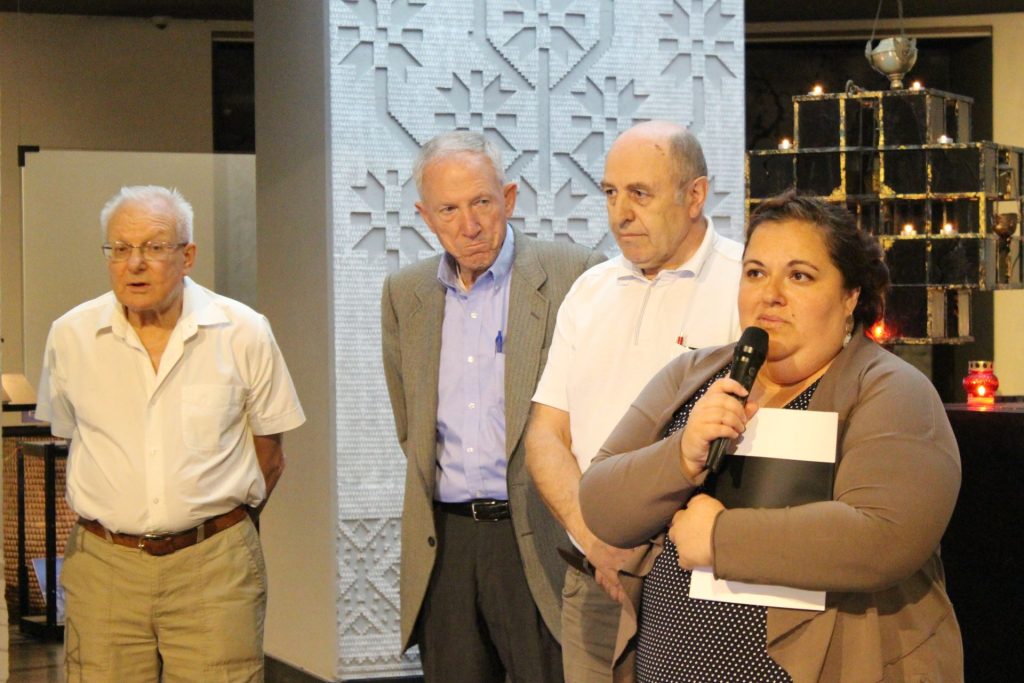 The museum presented the collection of scientific materials