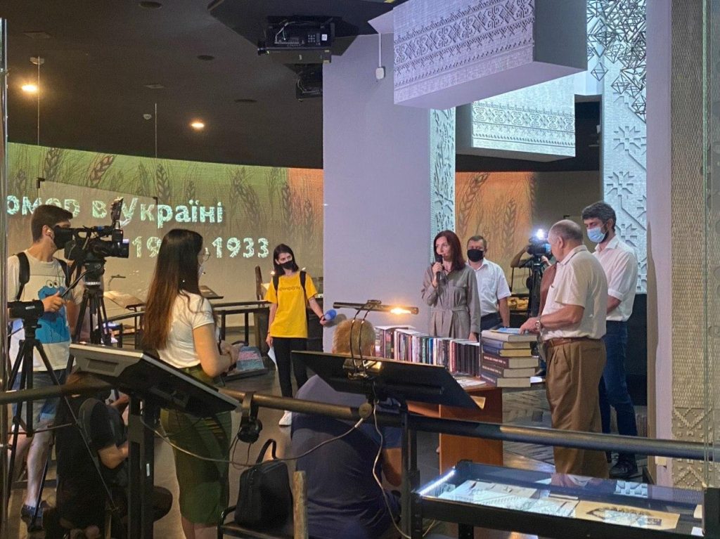 200 Ukrainian Libraries Will Receive 15,000 Rare Books: Presentation of the Project “Struggle for Consciousness”