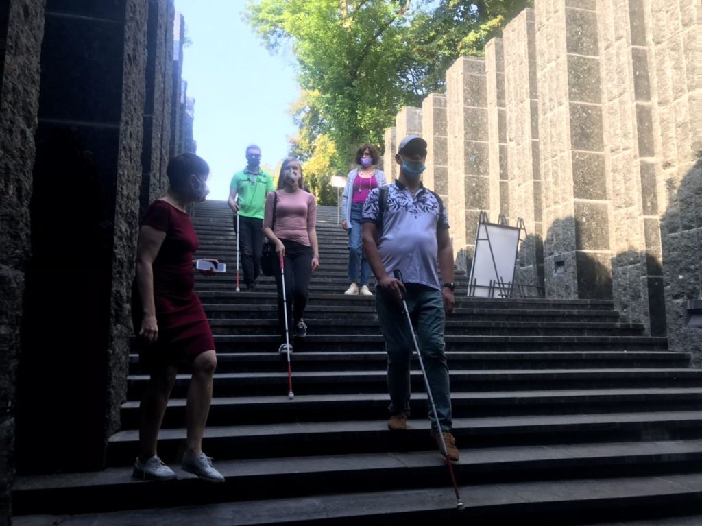 In Action: the First Testing of an Adapted Tour for the Visually Impaired at the Holodomor Museum