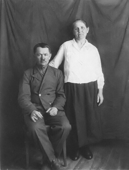 П.Петренко з дружиною на засланні. 1949 р.