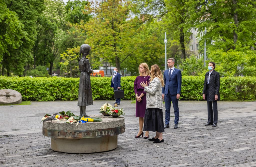 Official delegations in the Holodomor Museum