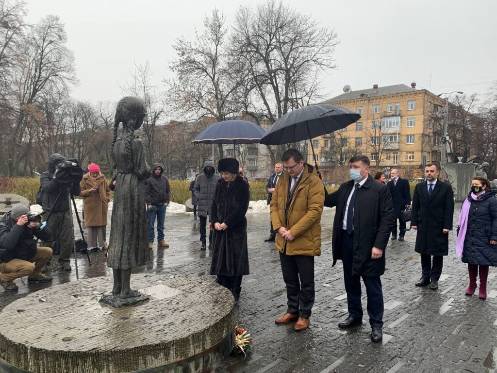 Secretary of State for Foreign, Commonwealth and Development Affairs visited the Holodomor Museum