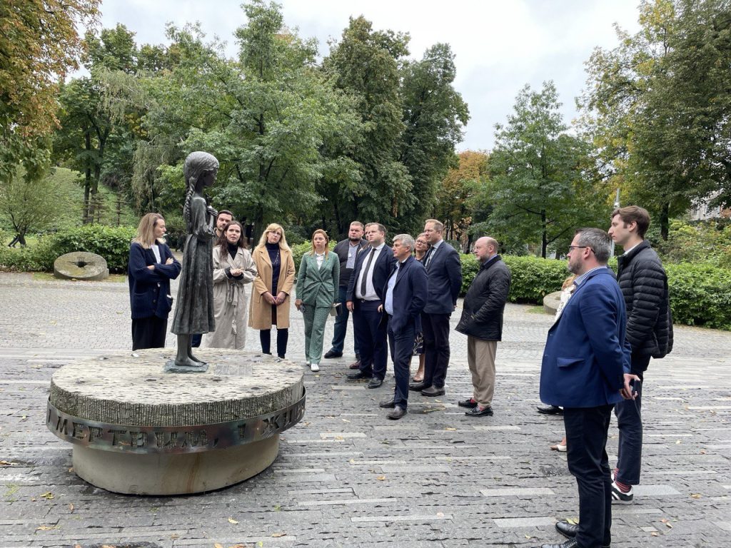British parliamentarians visited the Holodomor Museum