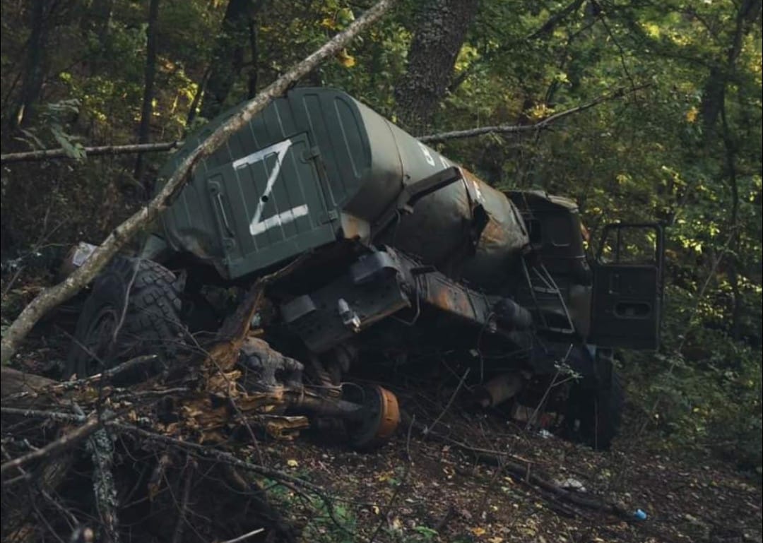 Знищена російська техніка із позначками Z на звільнених територіях 1