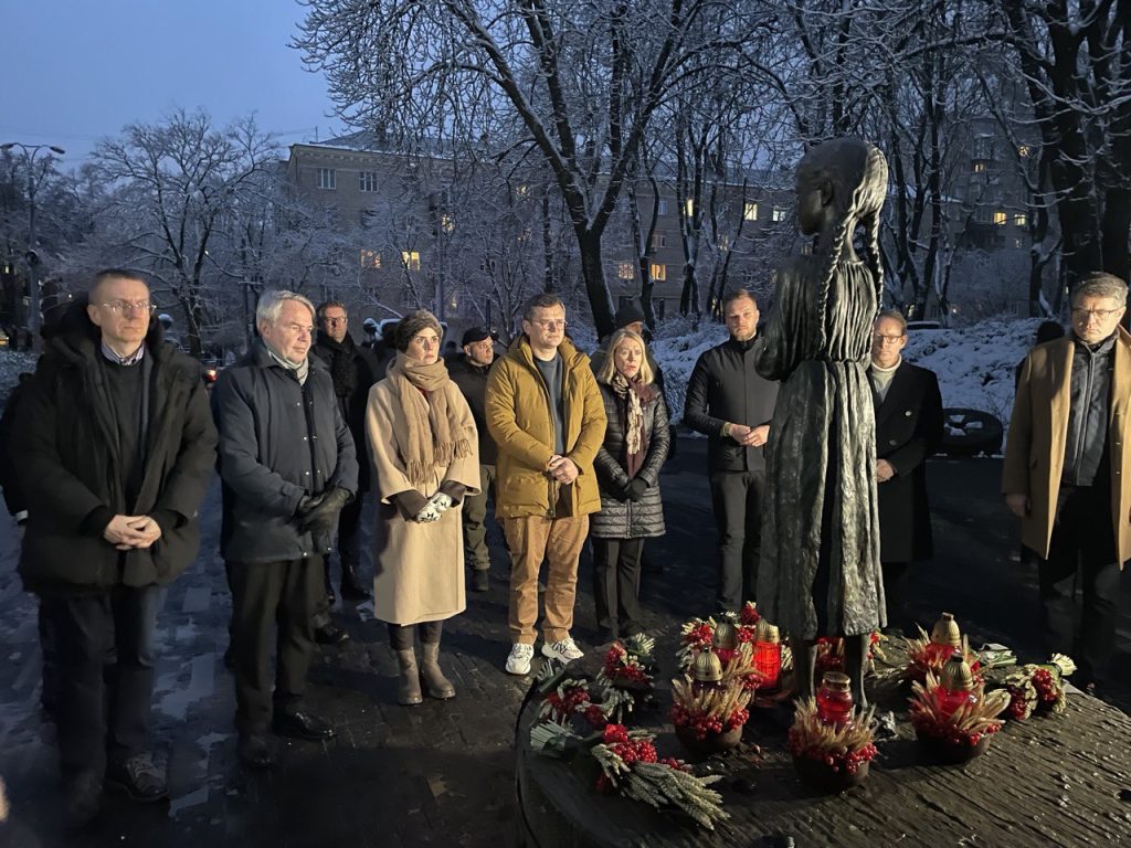 У Музеї Голодомору побували міністри закордонних справ іноземних держав