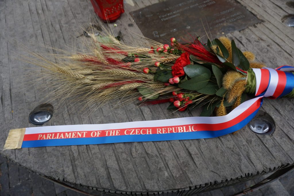 Czech senators honoured the memory of the Holodomor victims