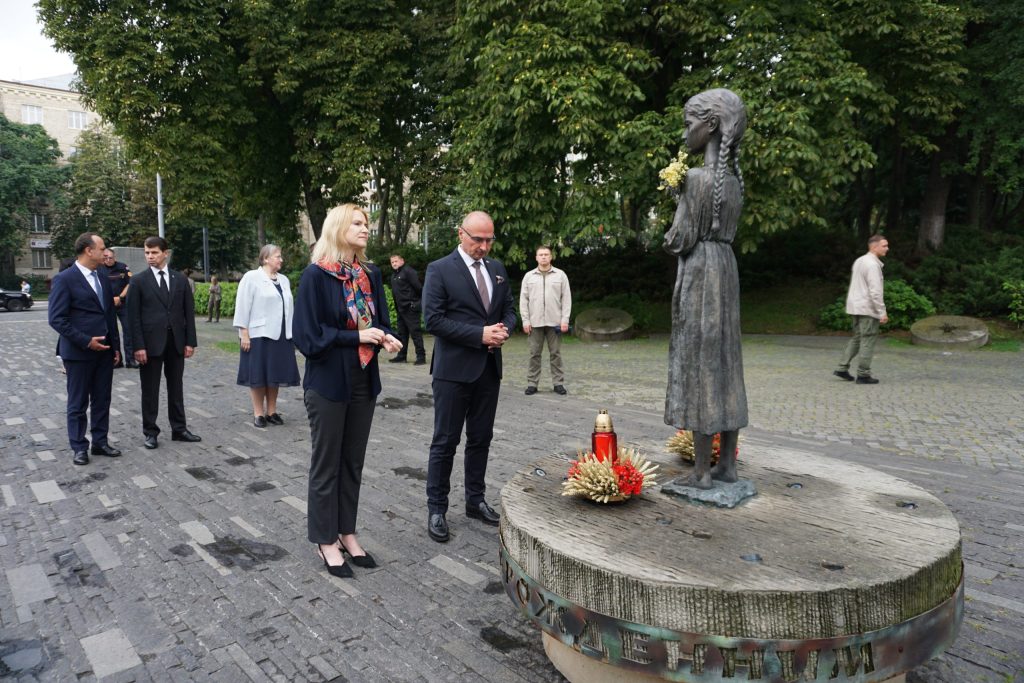 Міністр закордонних справ Хорватії вшанував пам’ять жертв Голодомору