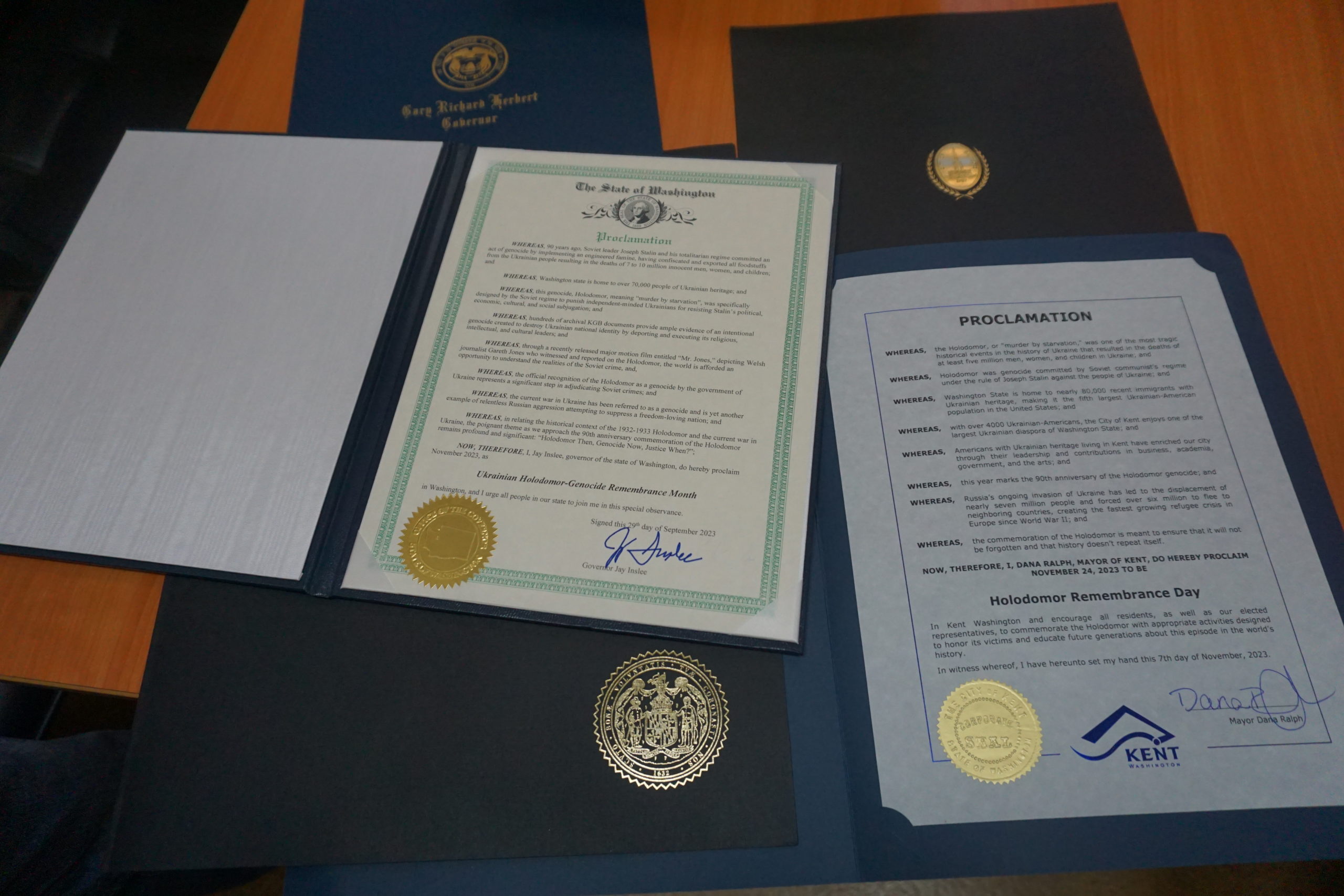 The originals of the proclamations on the recognition of the Holodomor by the US states transferred to the Museum’s funds