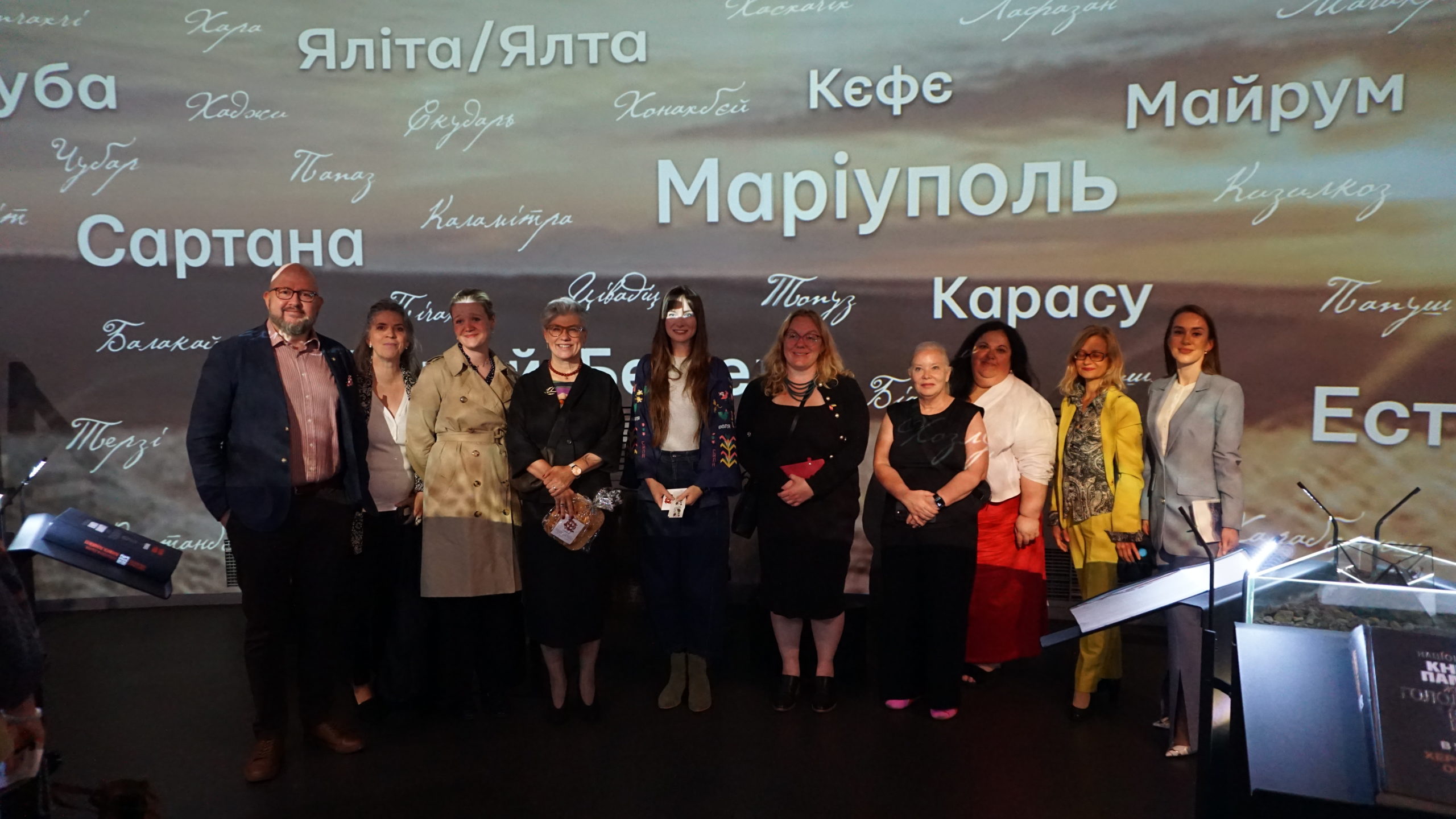 Музей Голодомору разом з колегами відвідала Посол Канади Наталка Цмоць