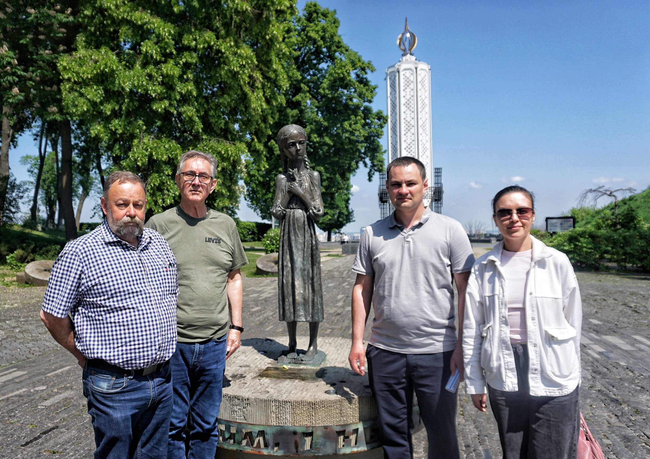 Welsh politician Mick Antoniv: A statue of Gareth Jones is to be erected in Kyiv