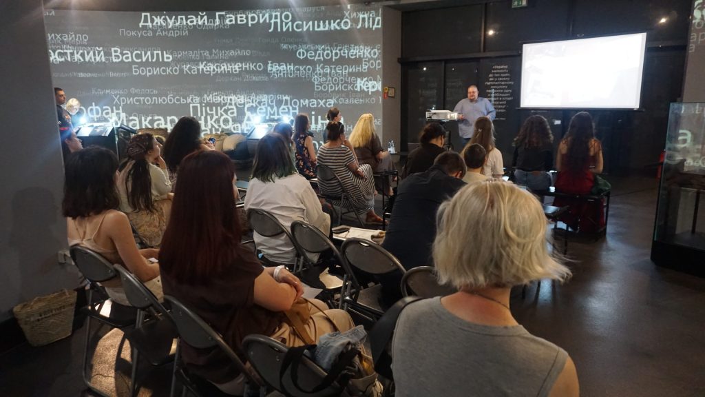 A workshop entitled ‘Family Tree: Searching For Our Roots’ took place